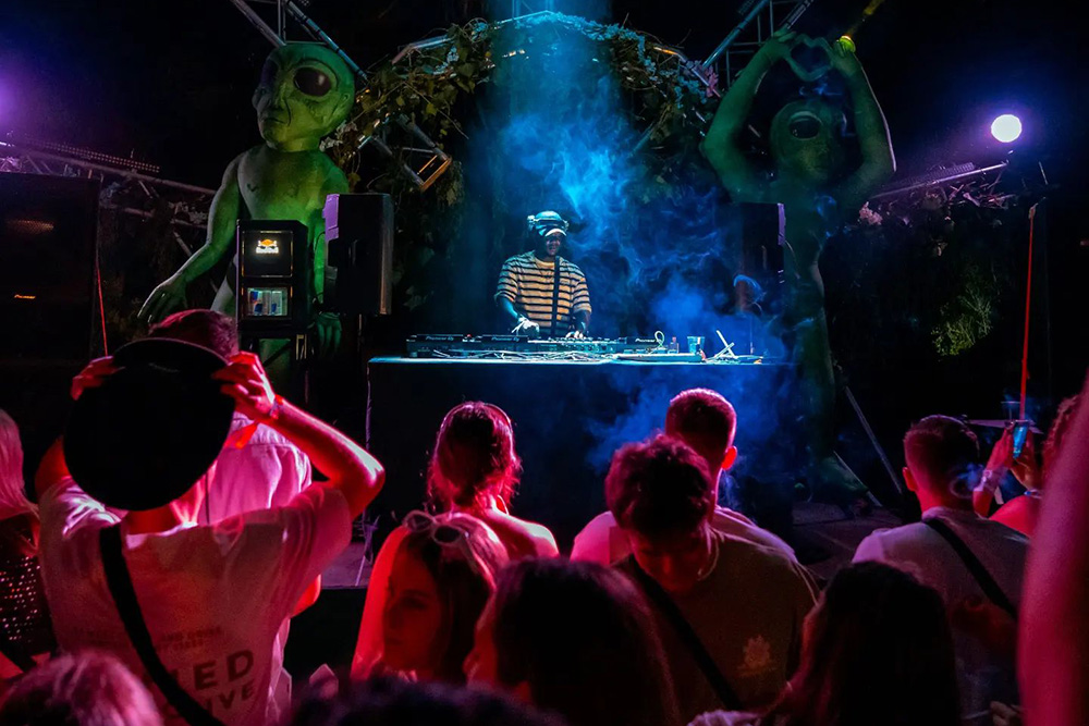 atmosblaq 2023-10-18T105341-4